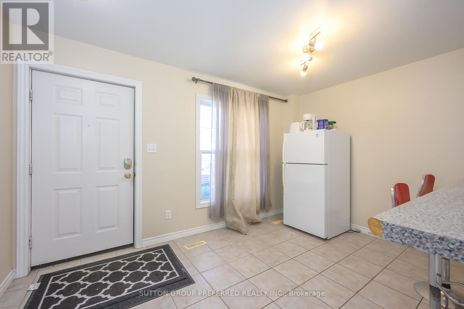 #29 600 SARNIA ROAD - 10