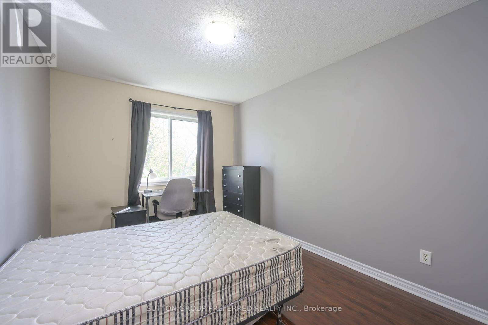 #29 600 SARNIA ROAD - 13