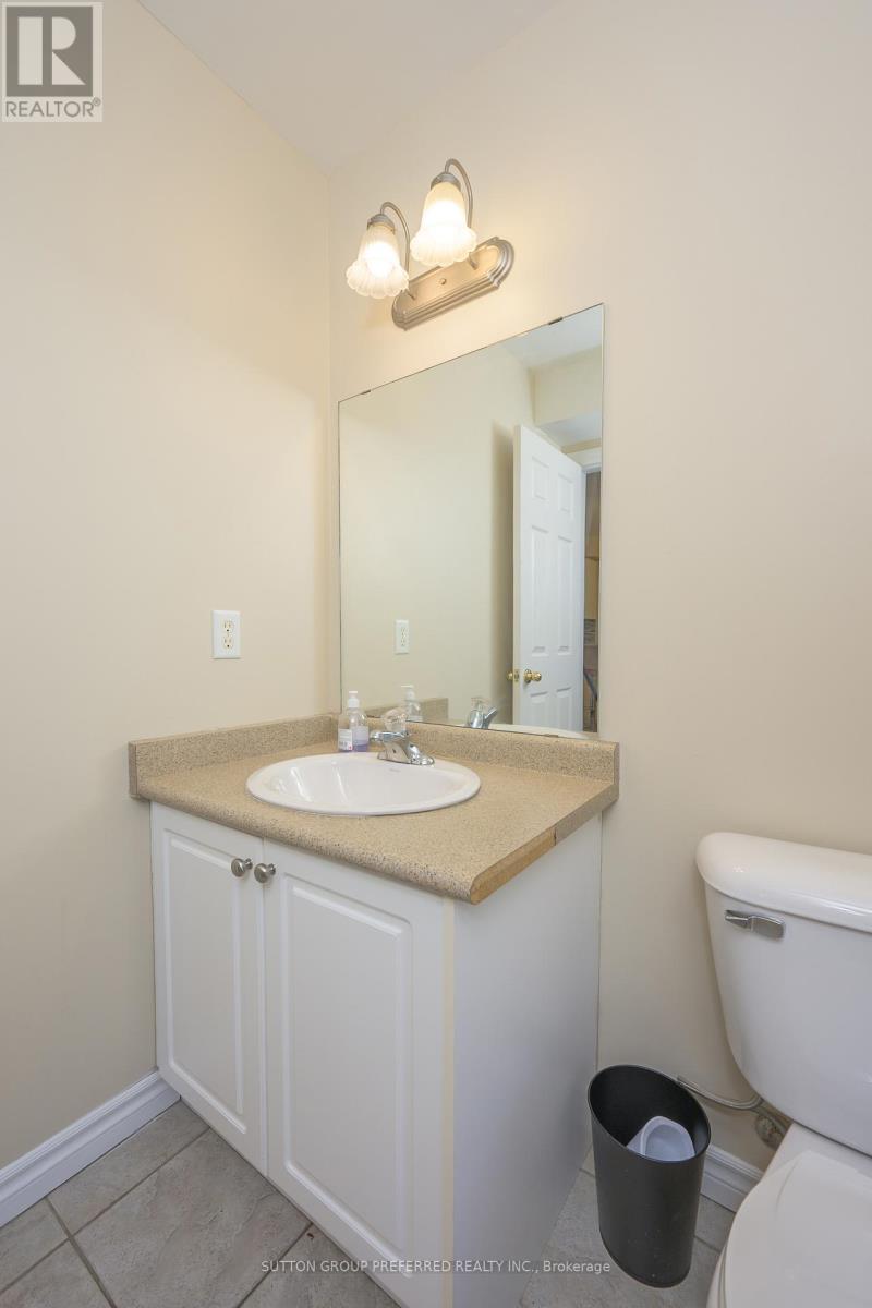 #29 600 SARNIA ROAD - 15