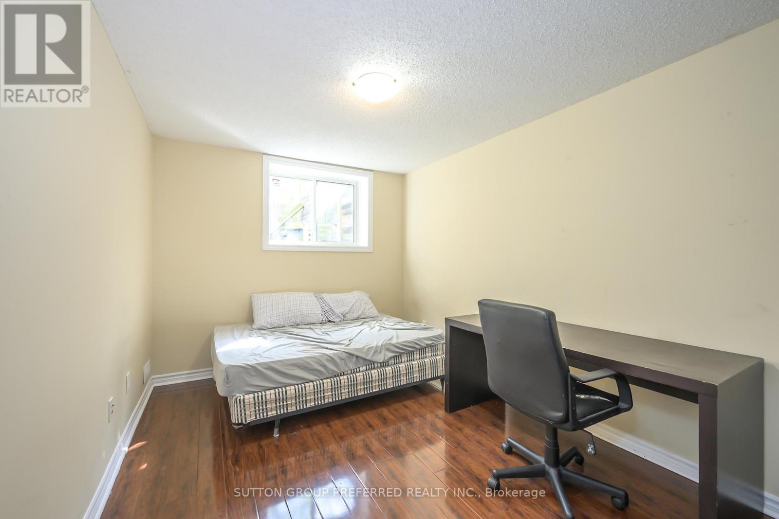#29 600 SARNIA ROAD - 20