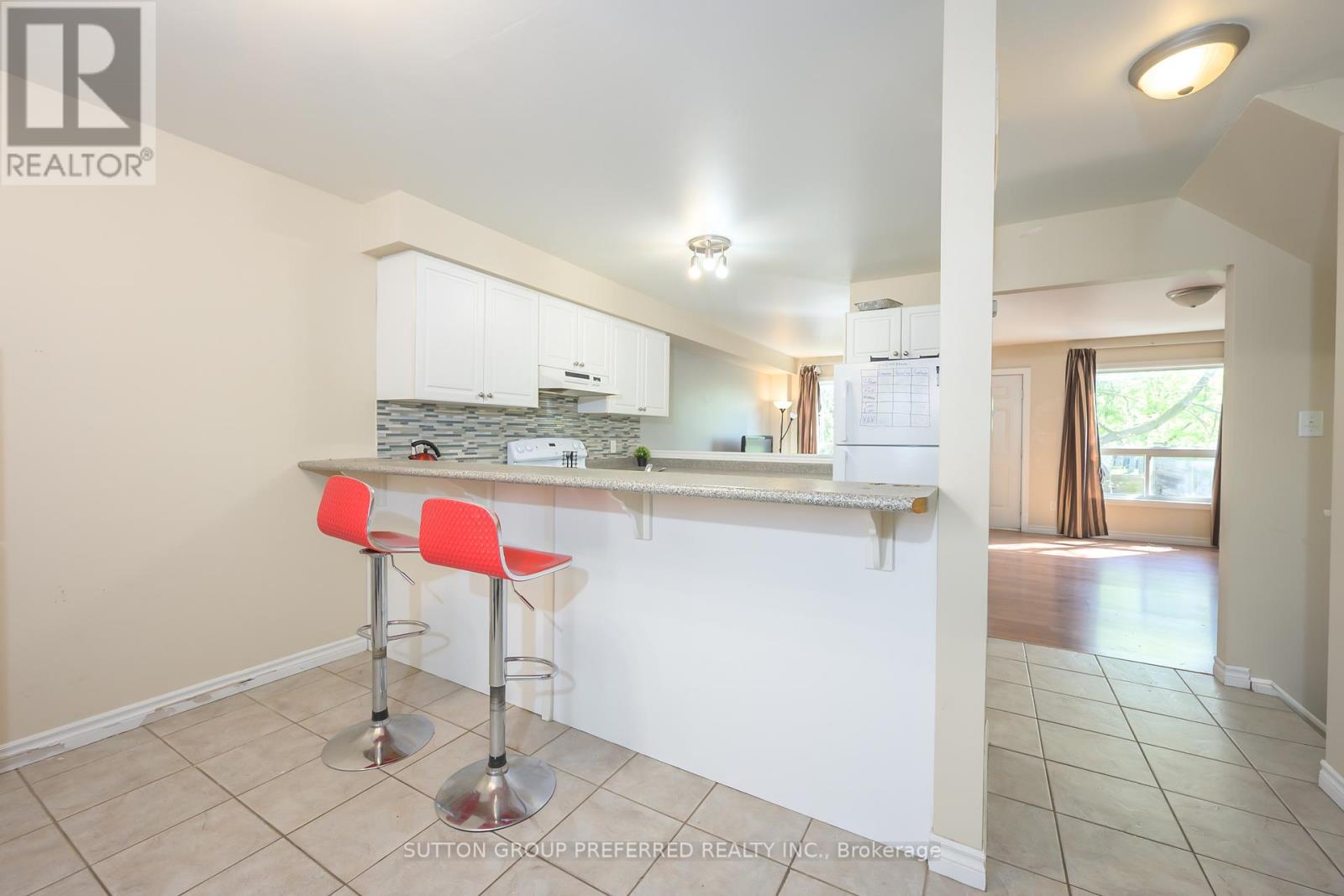 #29 600 SARNIA ROAD - 9