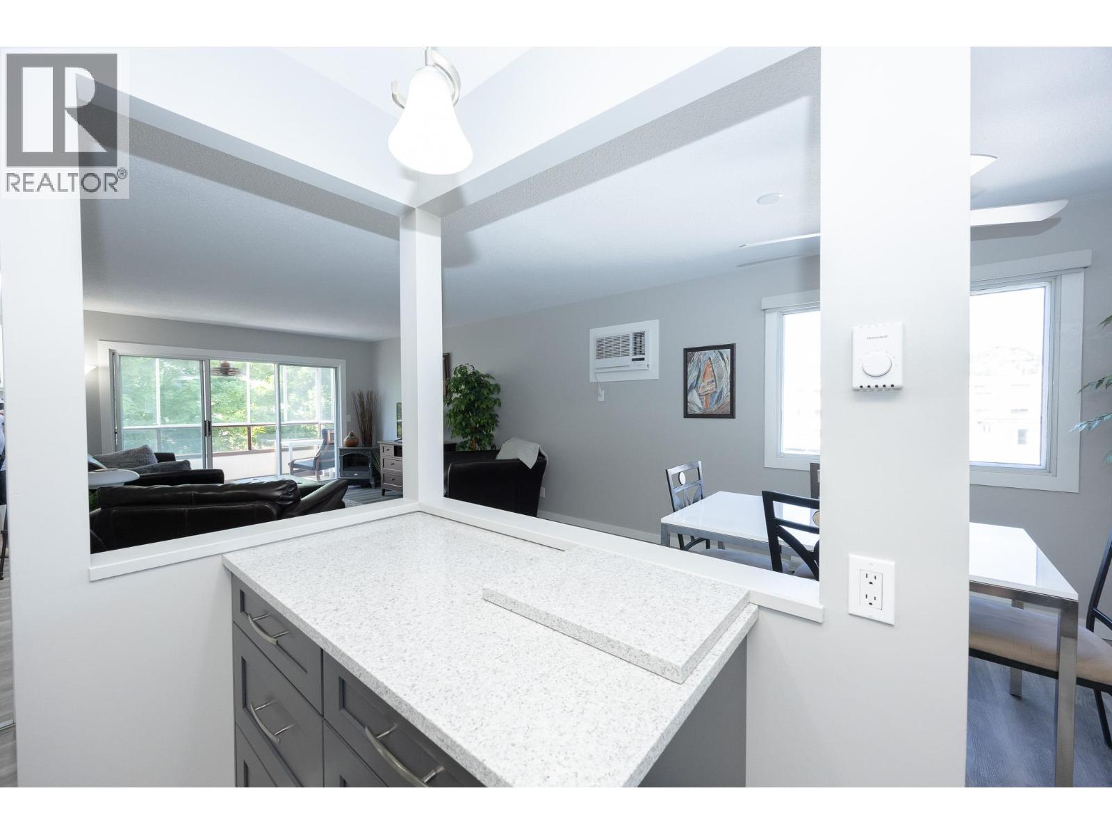 1610 Gordon Drive Unit# 202, Kelowna
