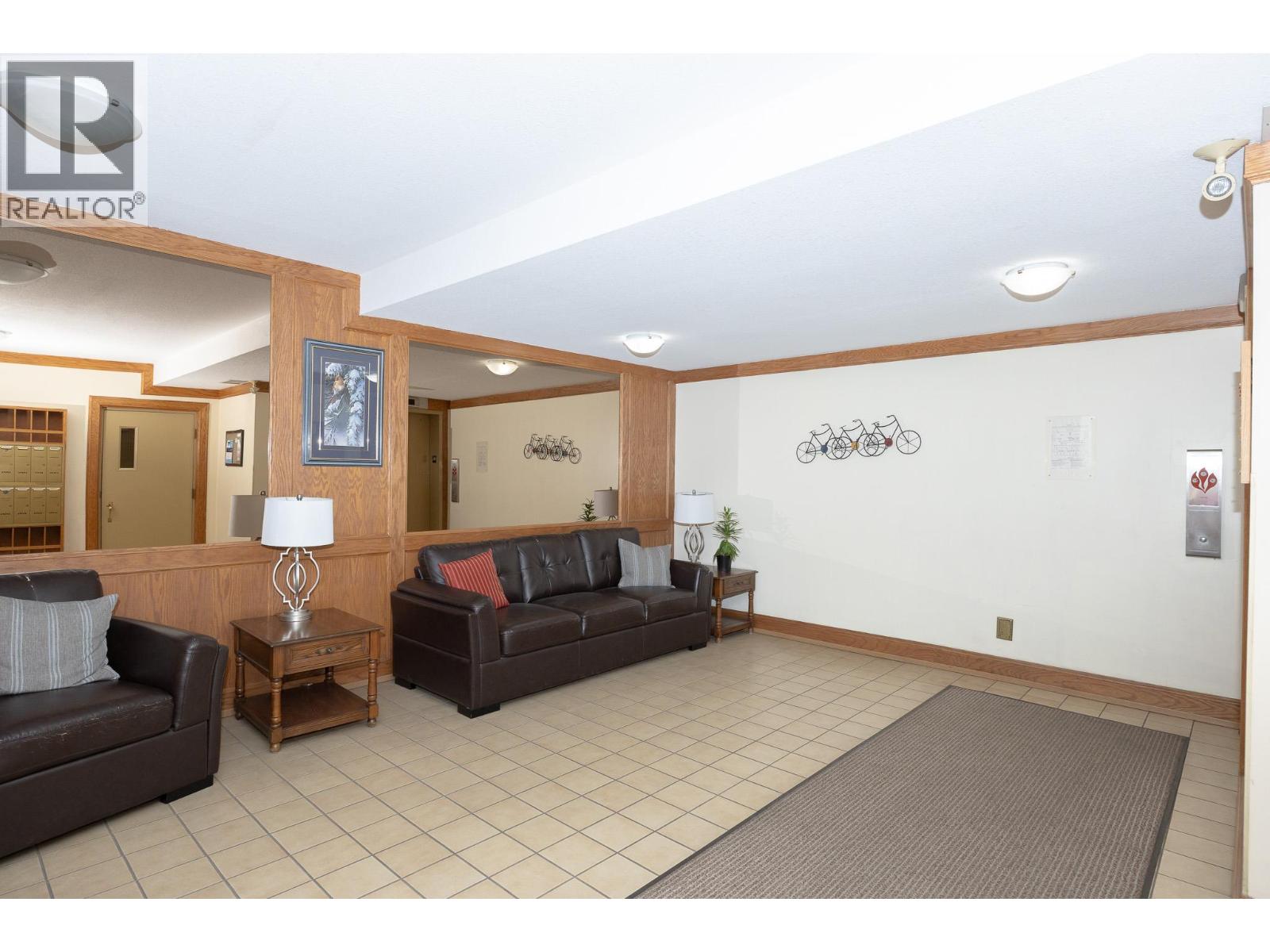 1610 Gordon Drive Unit# 202, Kelowna