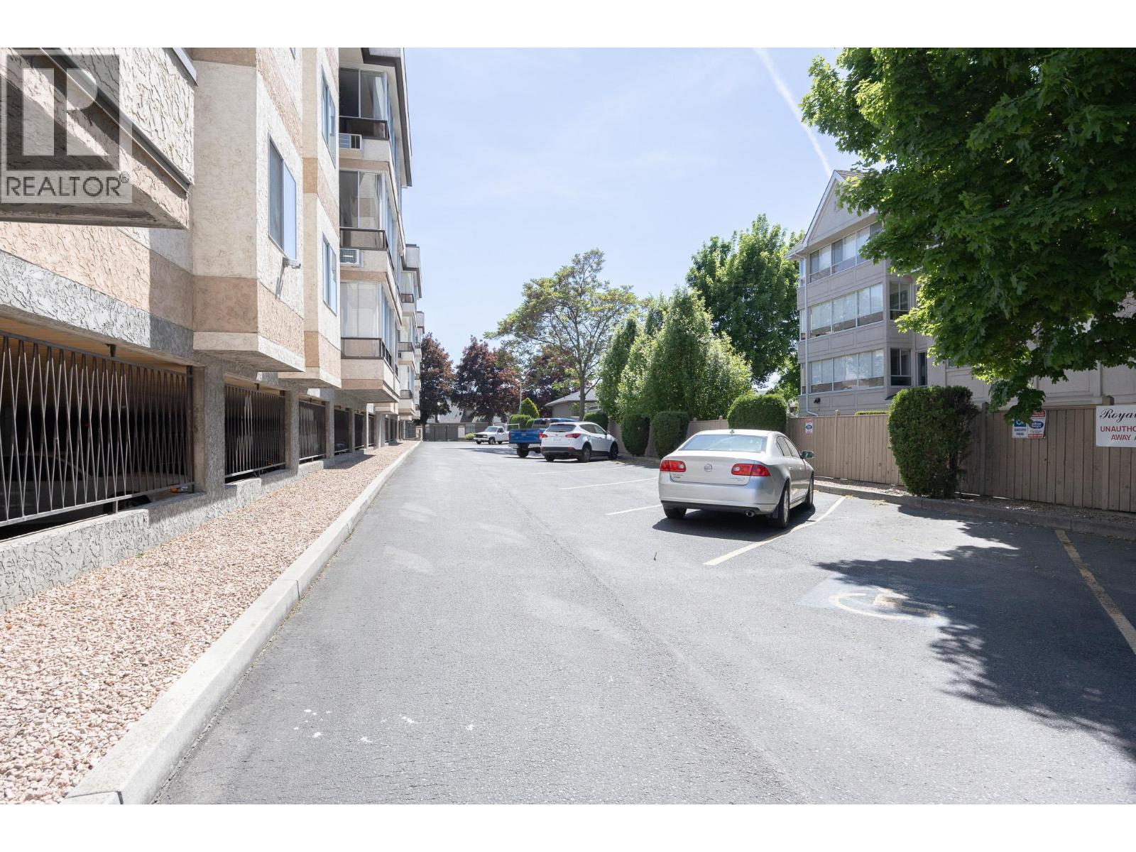 1610 Gordon Drive Unit# 202, Kelowna