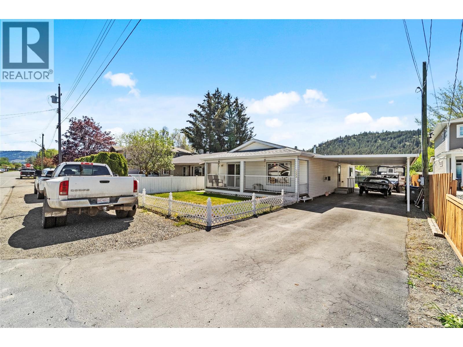 1309 Spruce Avenue - 24