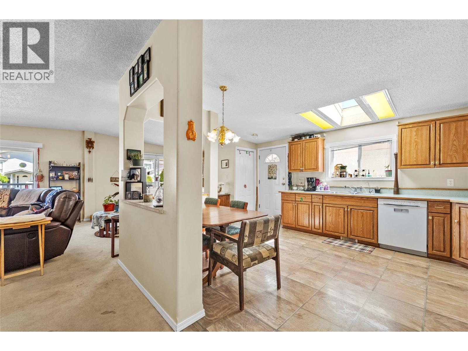 1309 Spruce Avenue - 4