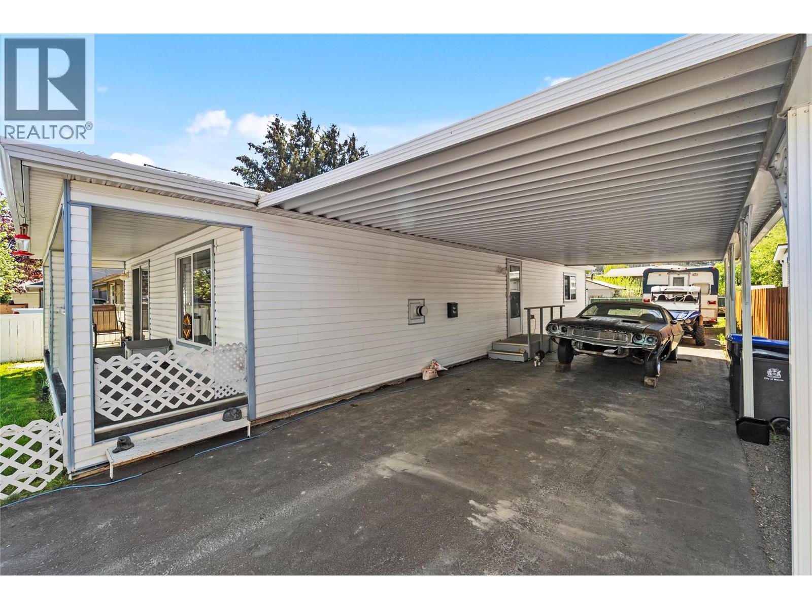 1309 Spruce Avenue - 25
