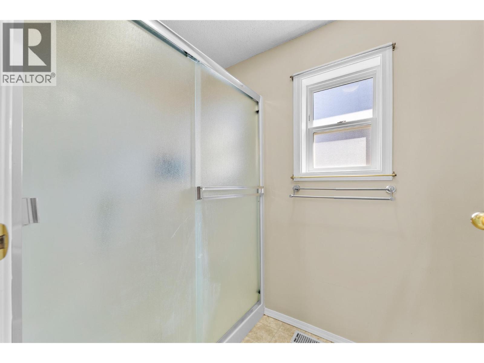 1309 Spruce Avenue - 20