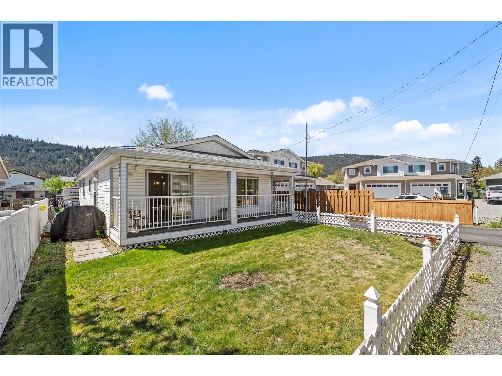 1309 Spruce Avenue - 22