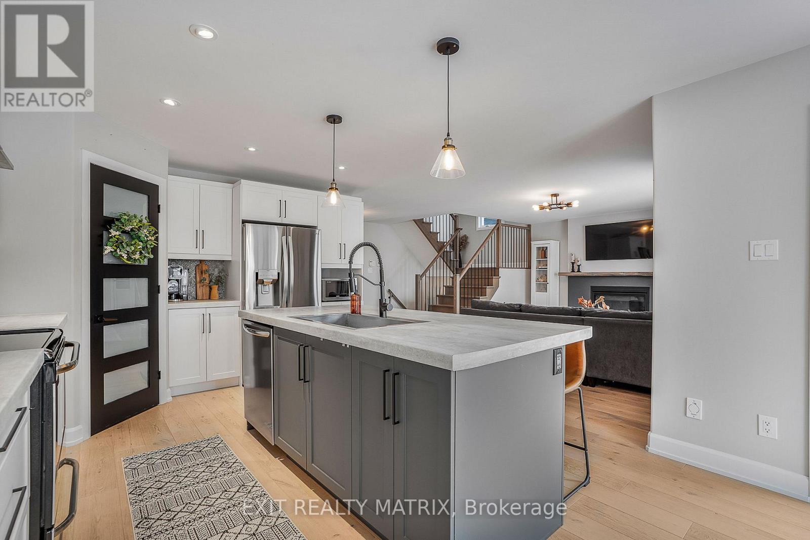 450 PROVENCE AVENUE - 11