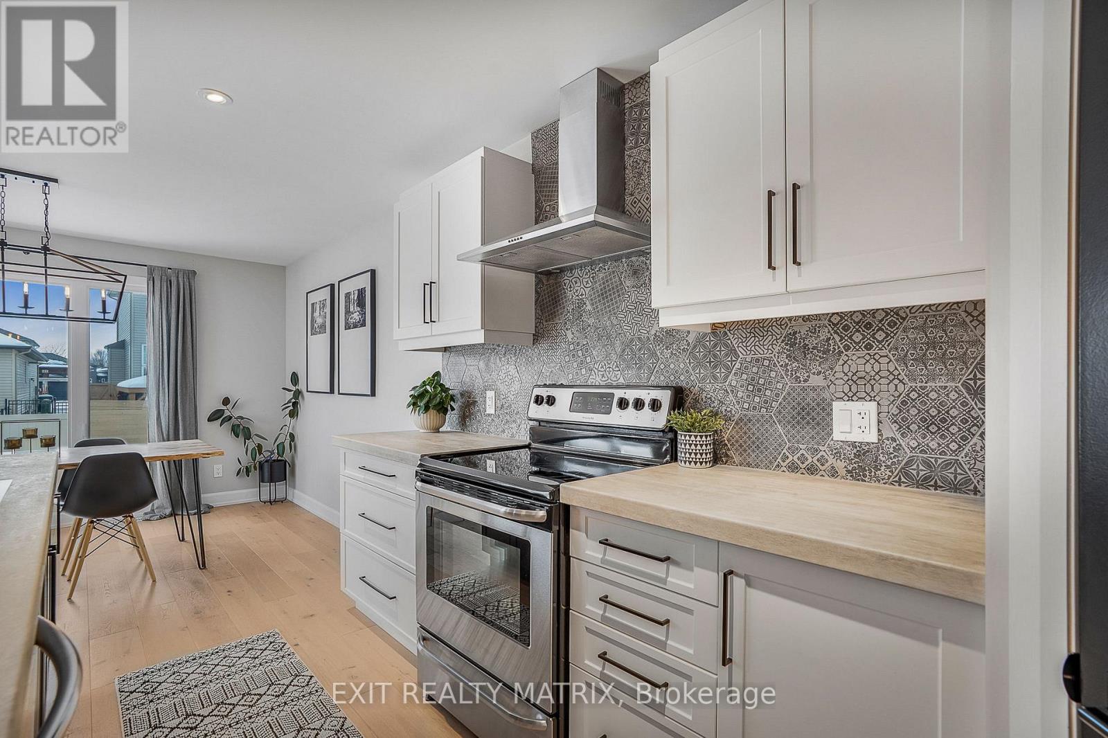 450 PROVENCE AVENUE - 9
