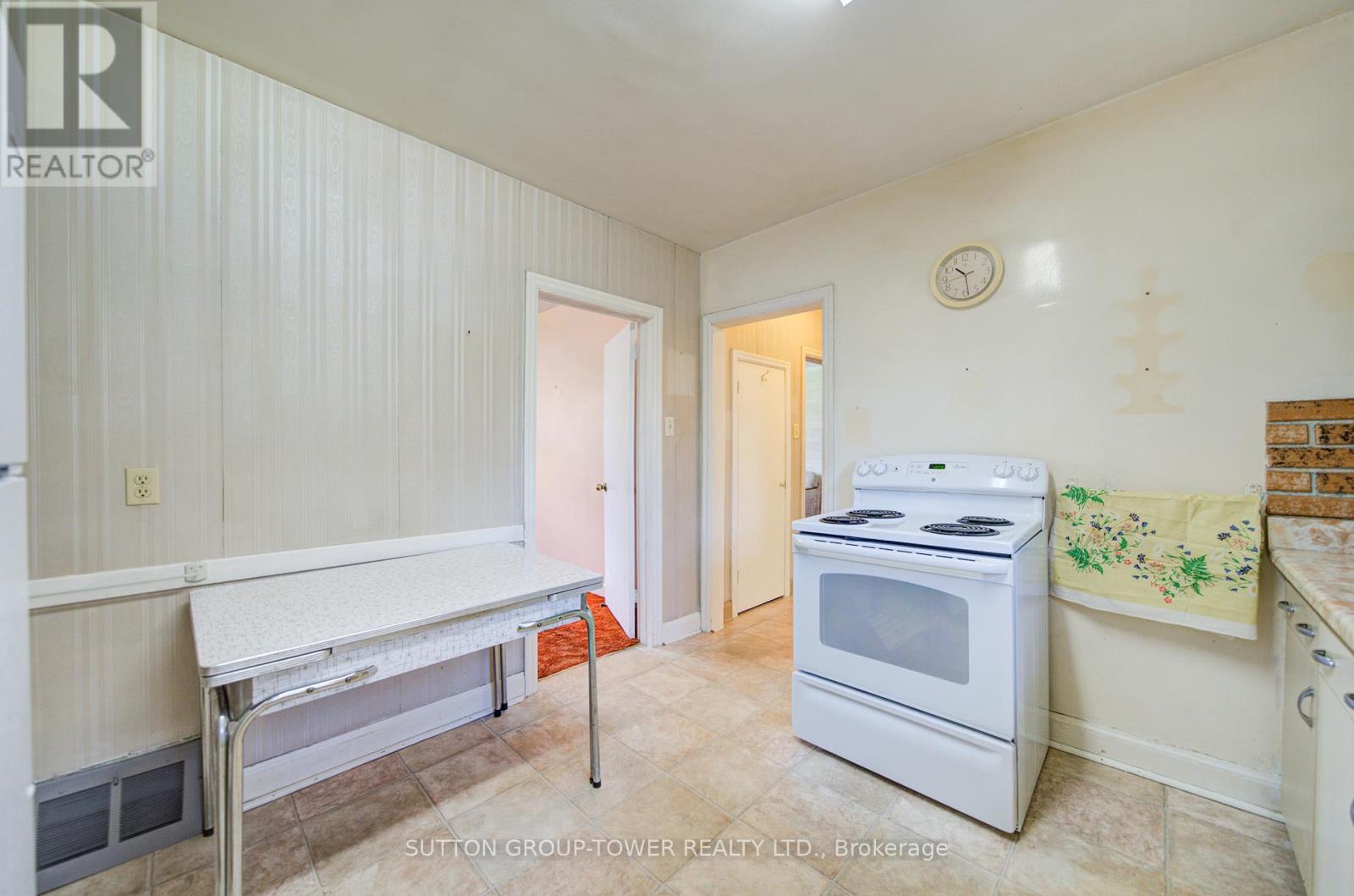 31 MELODY ROAD - 14