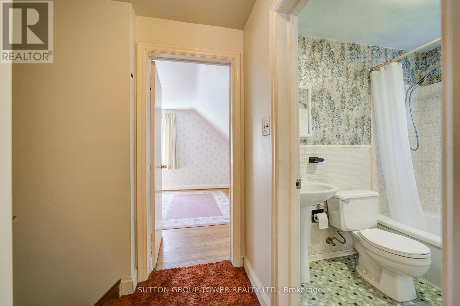 31 MELODY ROAD - 22
