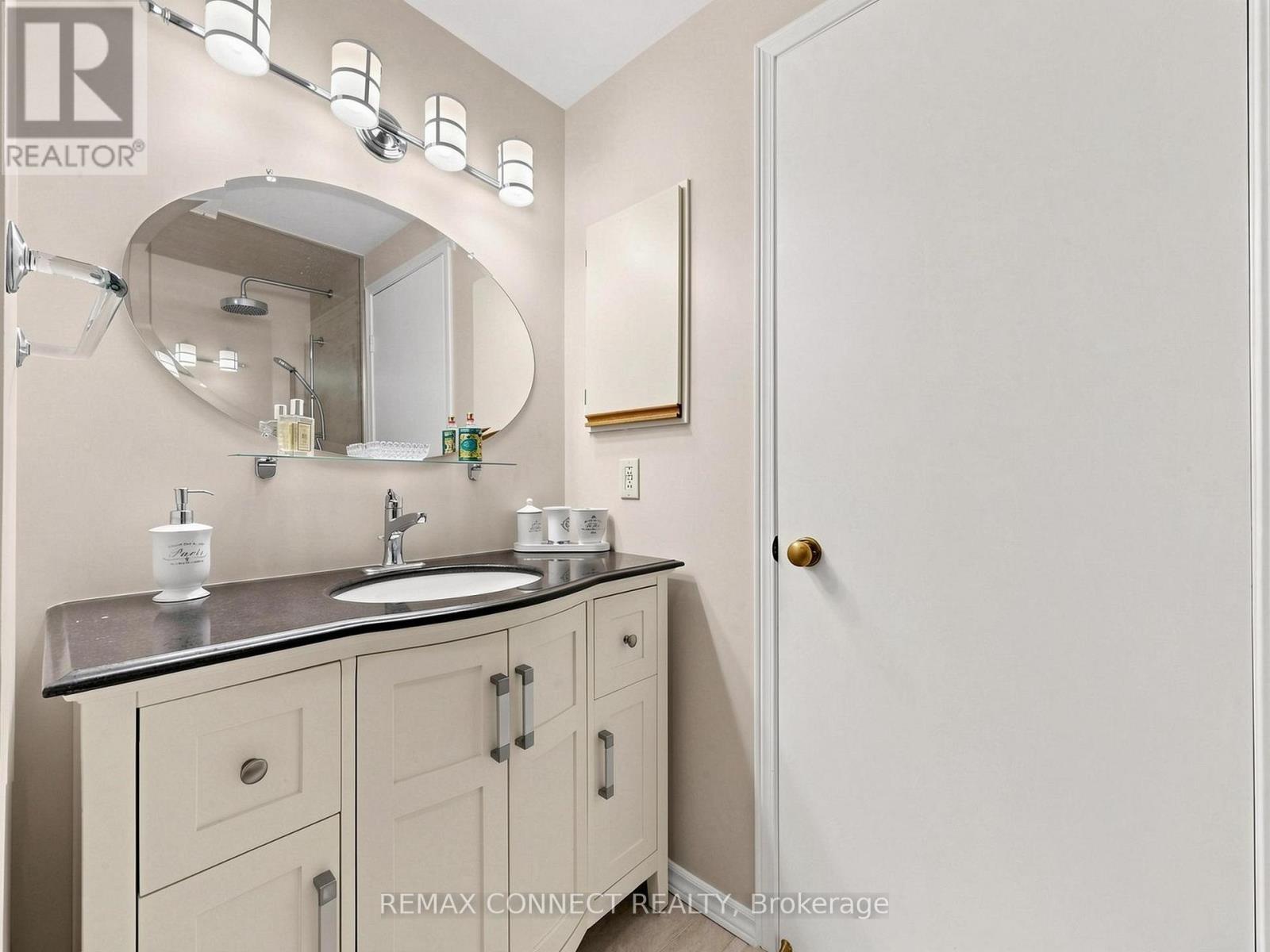 60 STARSPRAY BOULEVARD - 25