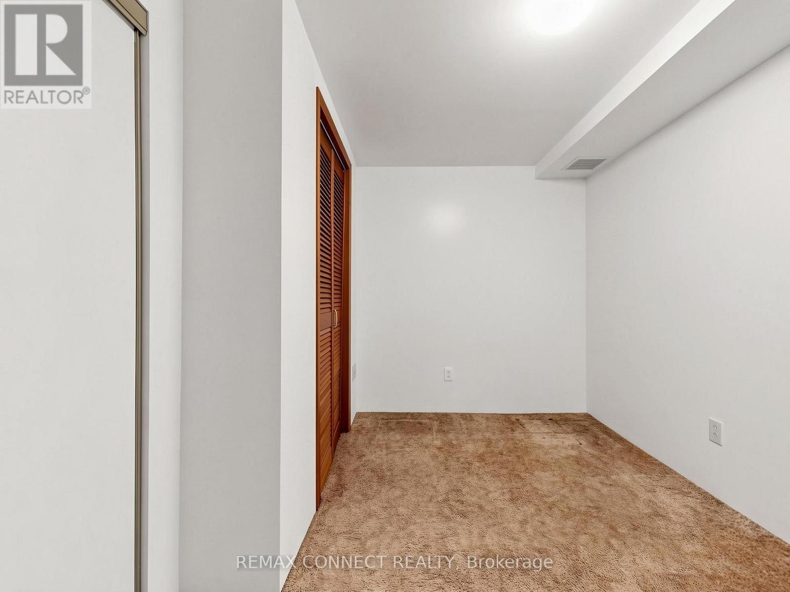 60 STARSPRAY BOULEVARD - 29