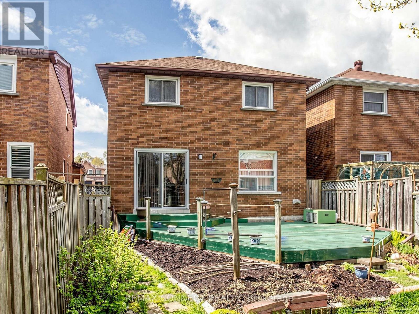 60 STARSPRAY BOULEVARD - 47