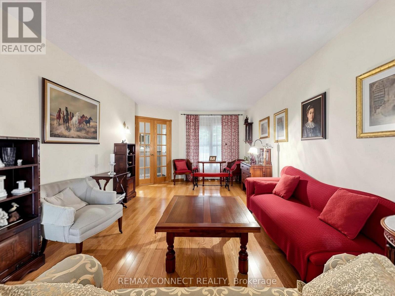 60 STARSPRAY BOULEVARD - 5