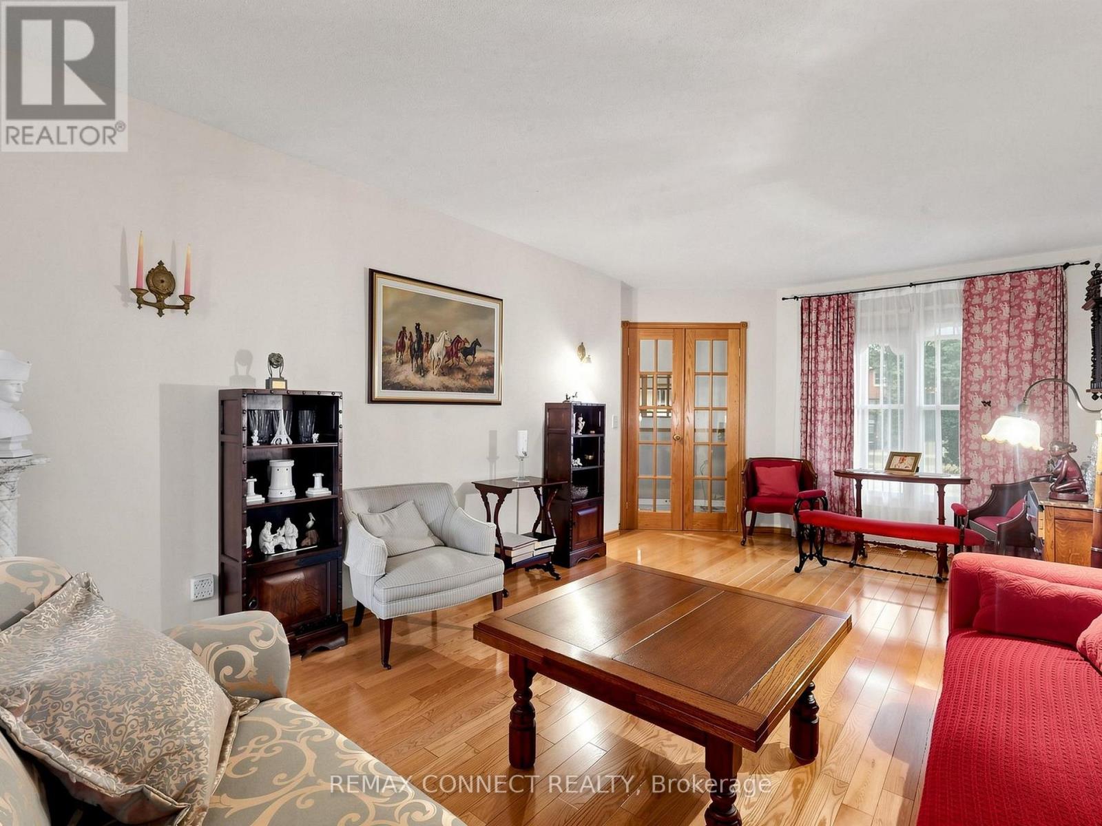 60 STARSPRAY BOULEVARD - 6