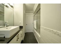 18369 21a Avenue, Surrey, BC V3Z9W2 Photo 6