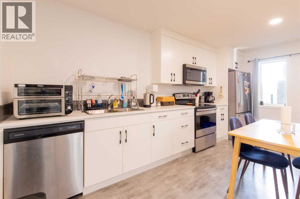 314 Uplands Boulevard N - 29