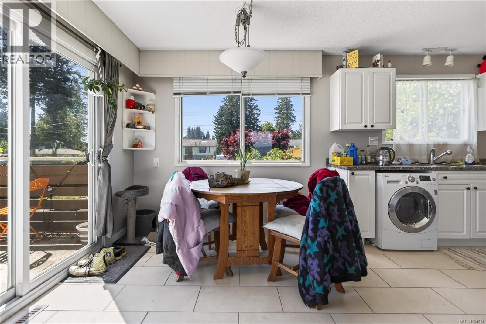 1820 Treelane Rd - 10