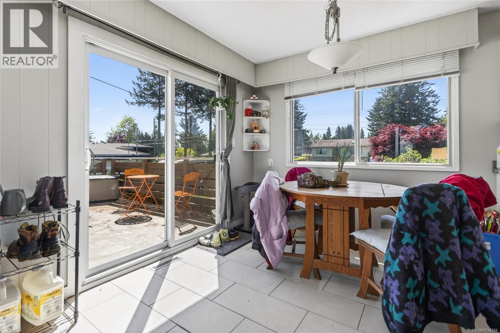 1820 Treelane Rd - 11