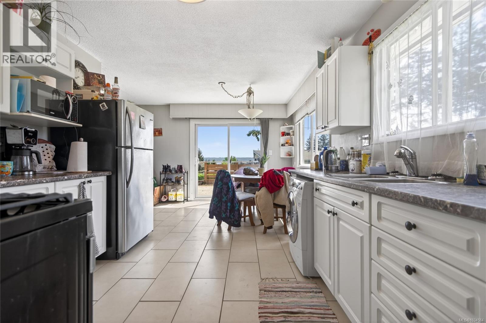 1820 Treelane Rd - 7