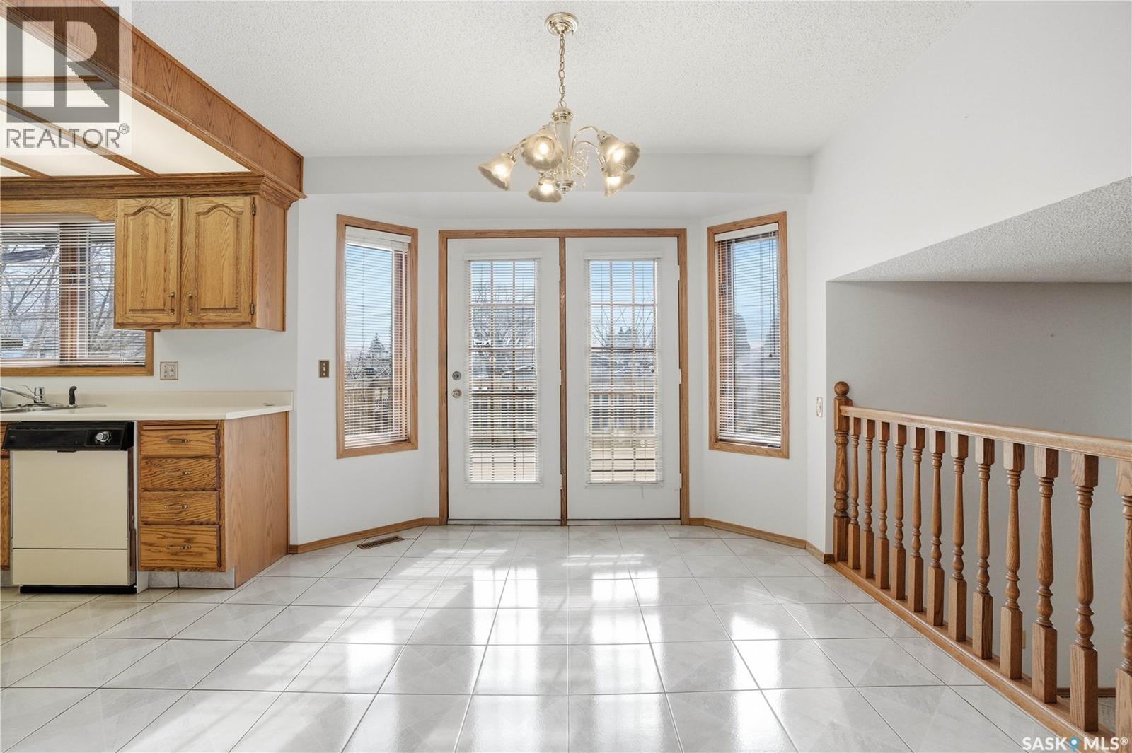 238 S AVENUE N - 11