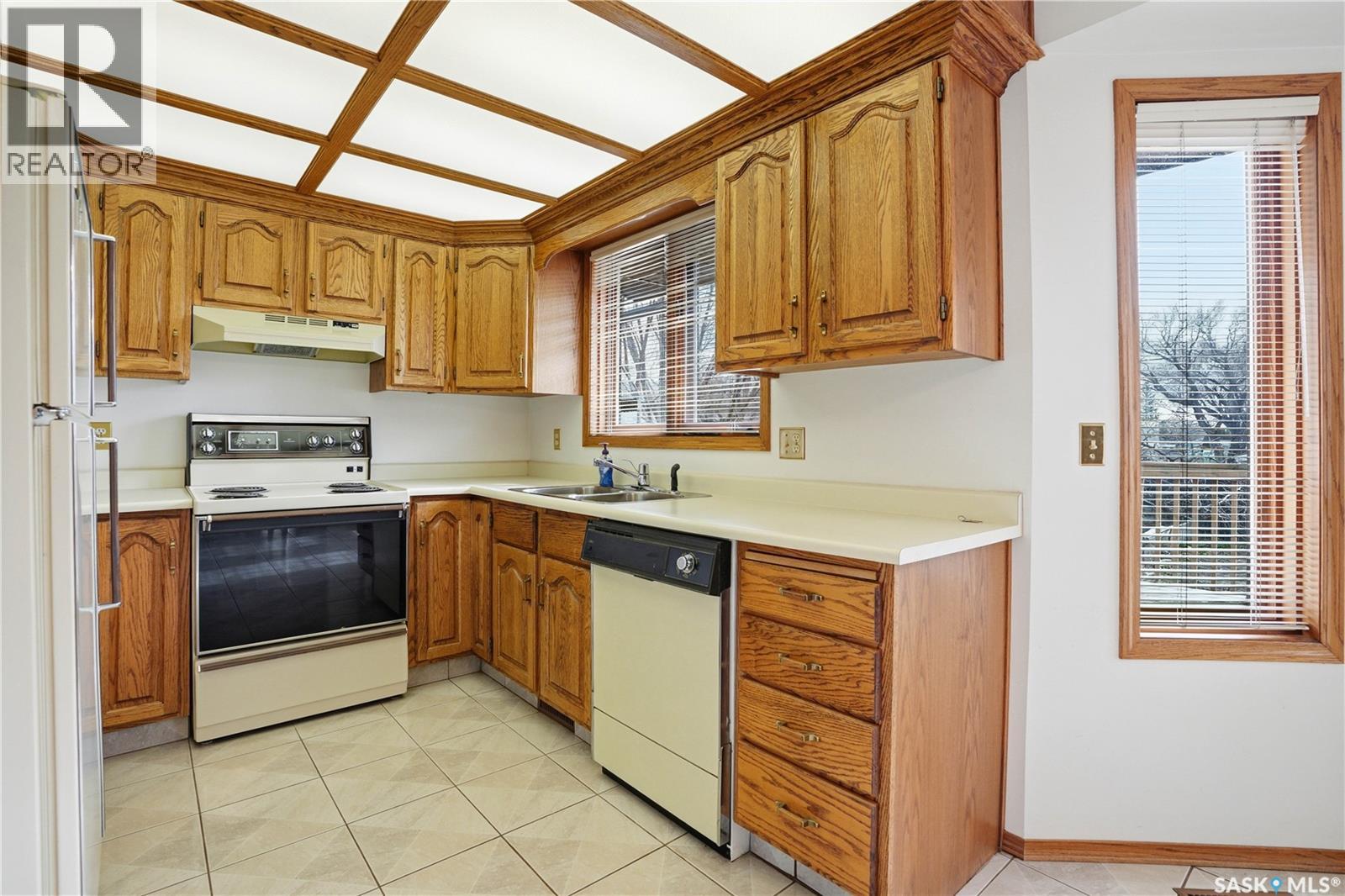 238 S AVENUE N - 14