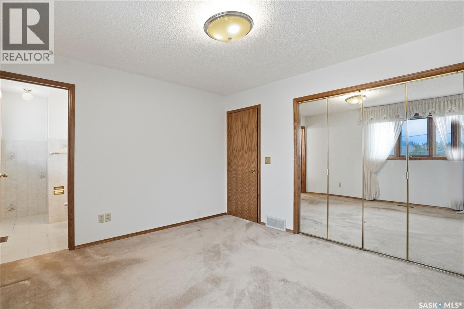 238 S AVENUE N - 23