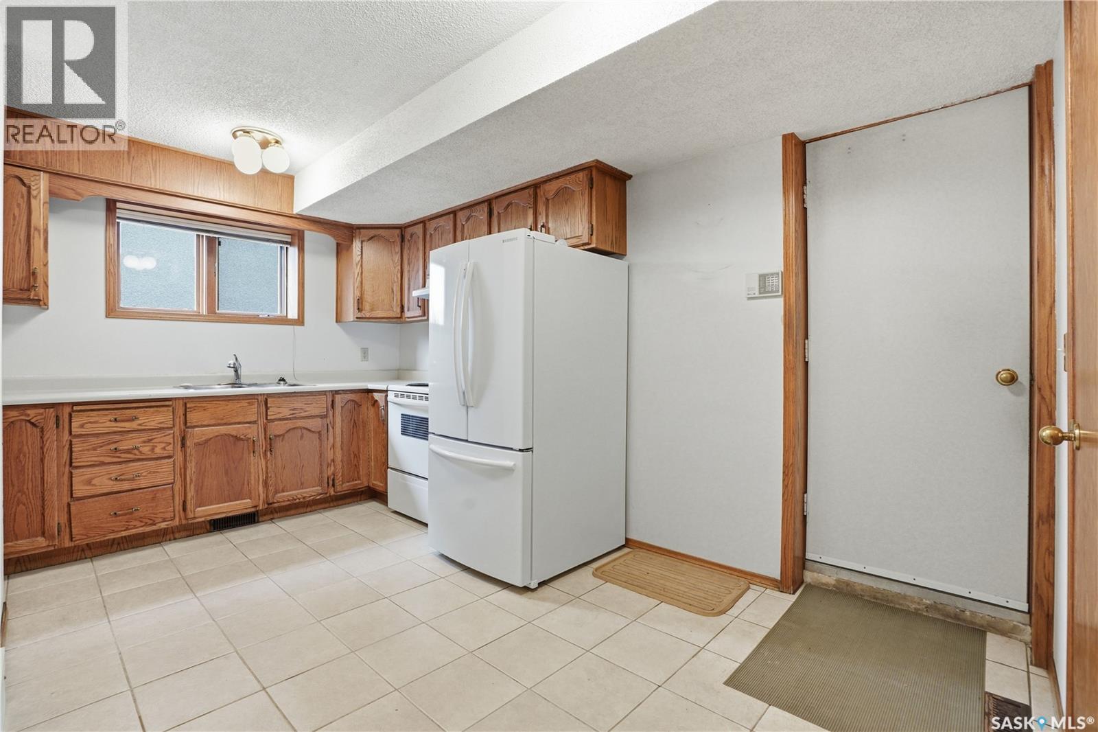 238 S AVENUE N - 33