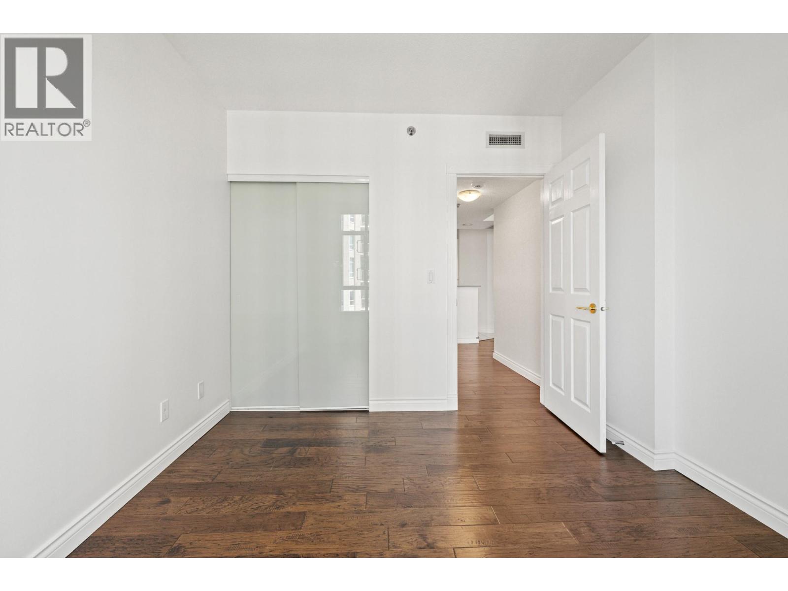 #706 1152 Sunset Drive - 29