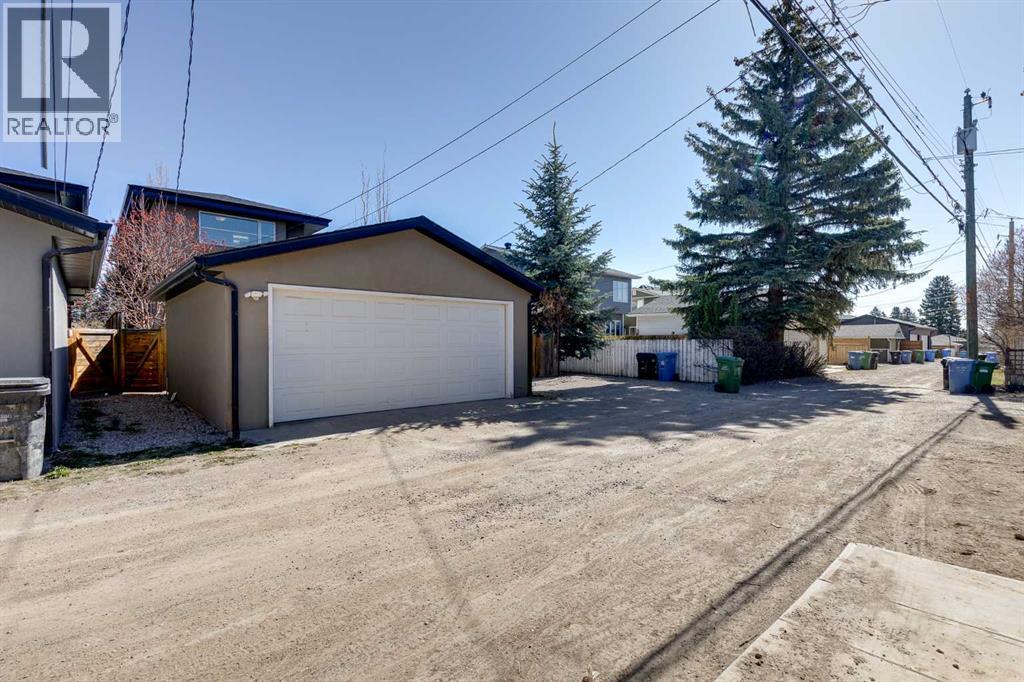 2729 Cochrane Road NW - 40