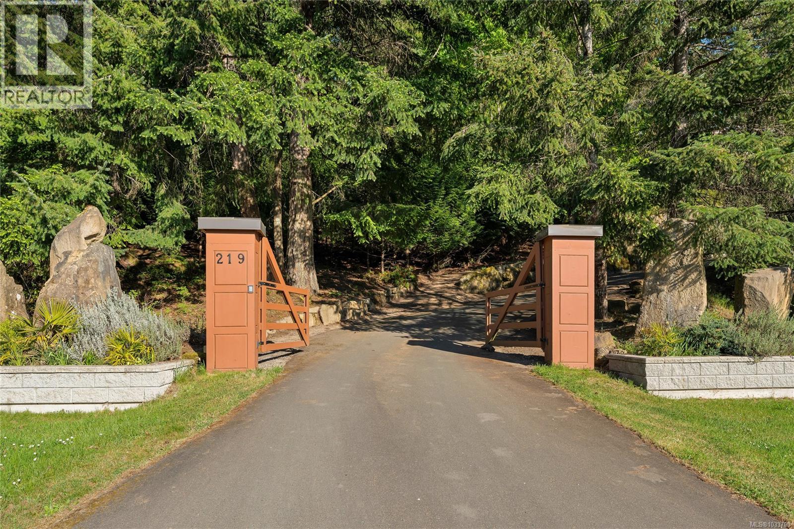 219 Pringle Farm Rd - 63