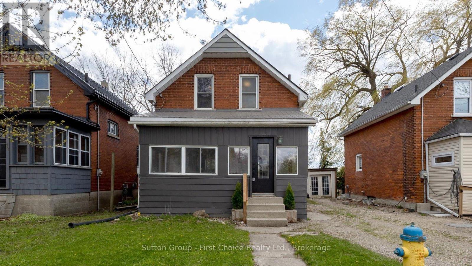 383 DOURO STREET - Image 3