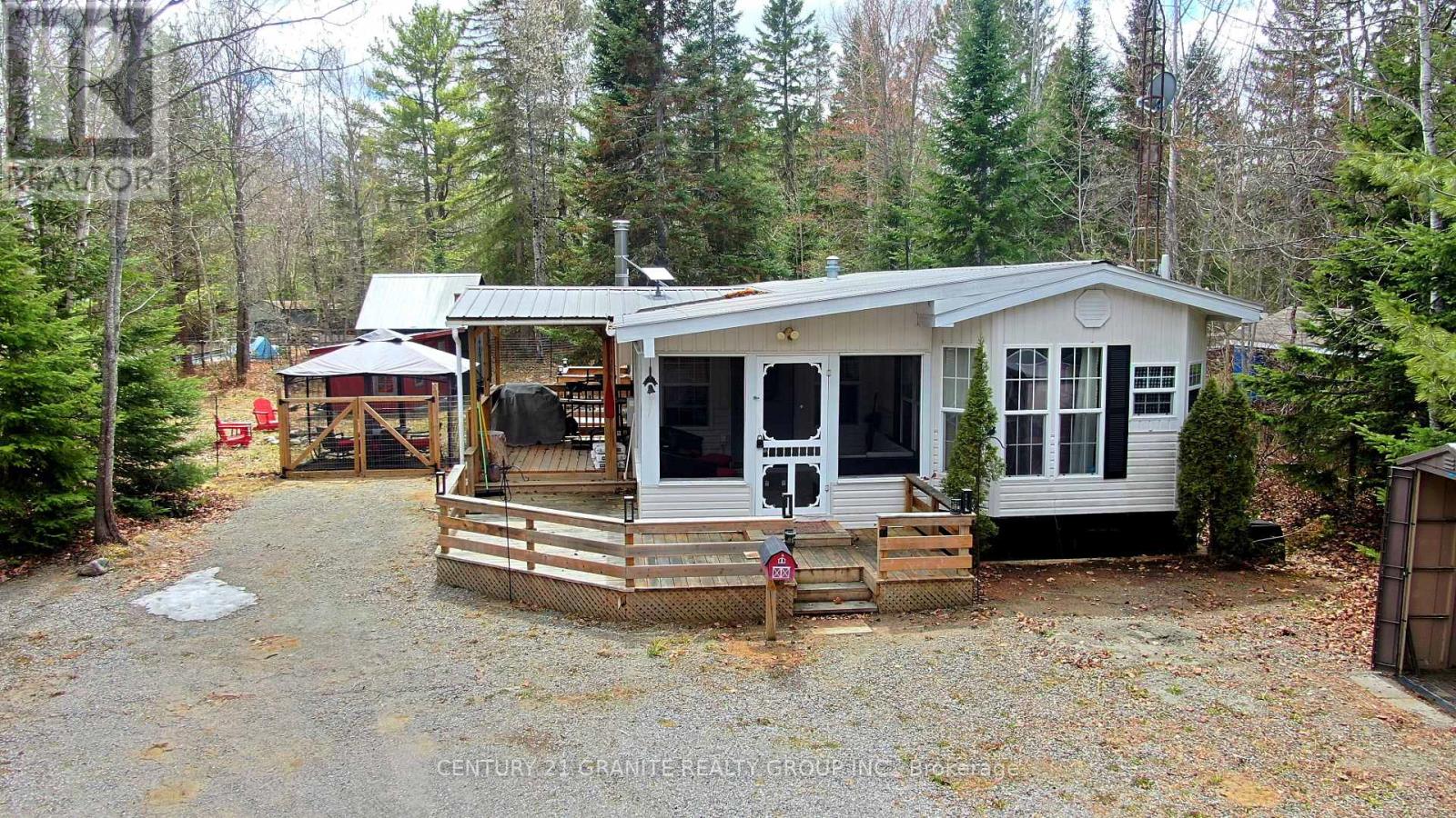 19 HIGH BUSH ROAD - 32