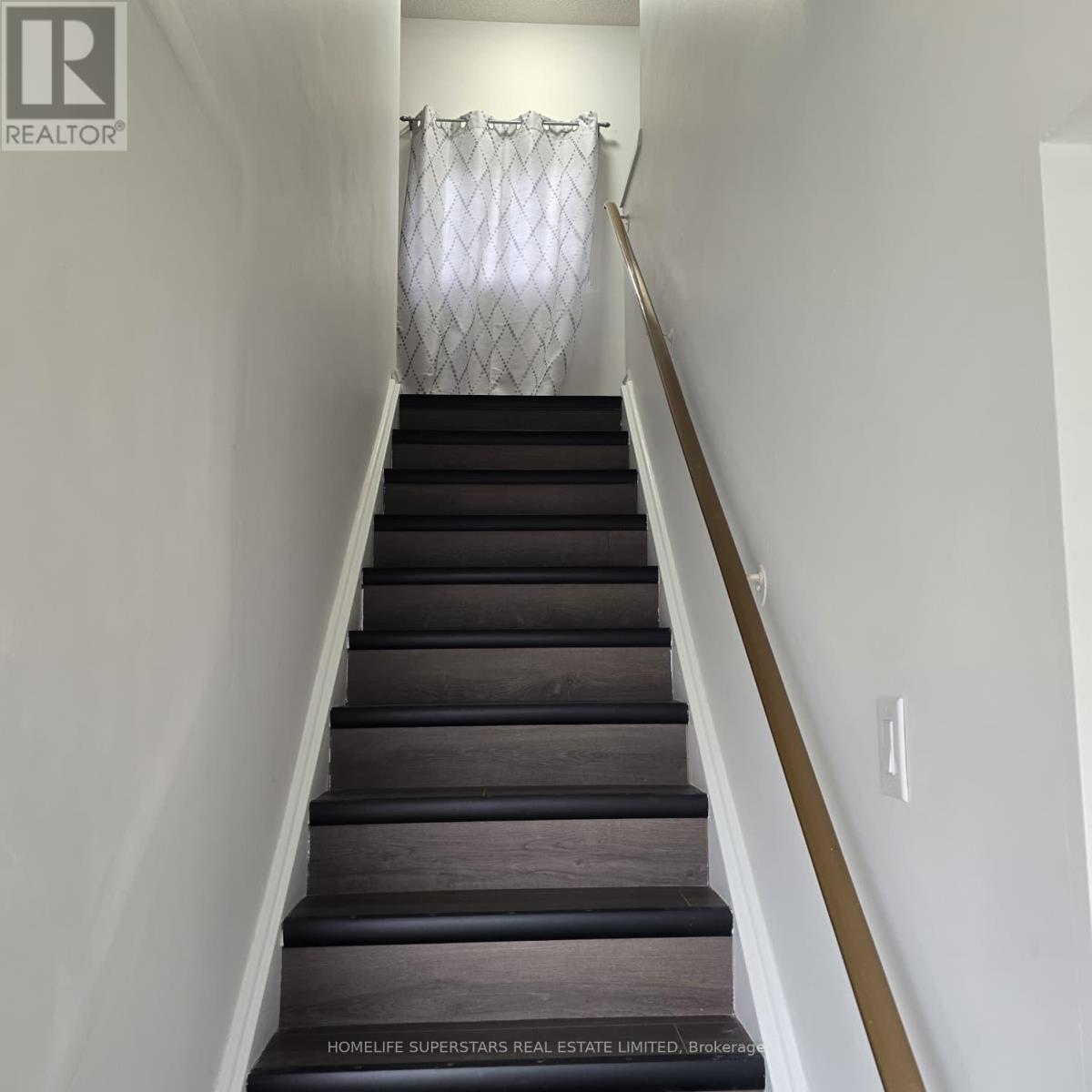 6 GROVE PARK SQUARE - 10