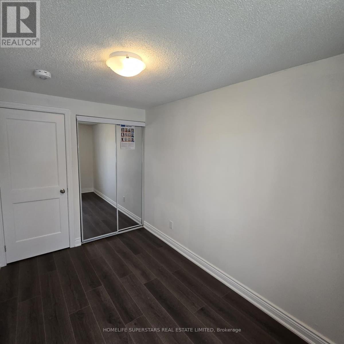 6 GROVE PARK SQUARE - 18