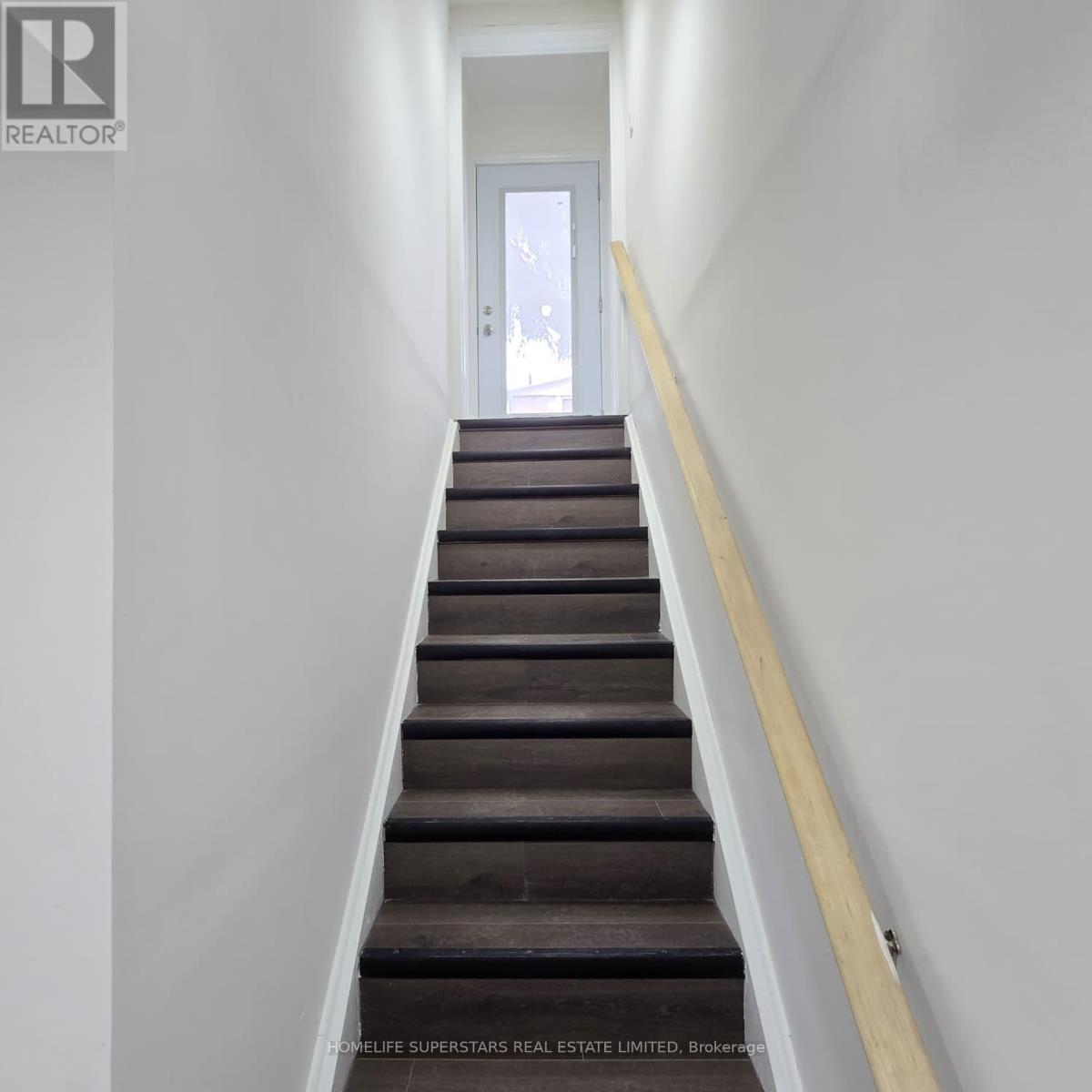 6 GROVE PARK SQUARE - 20