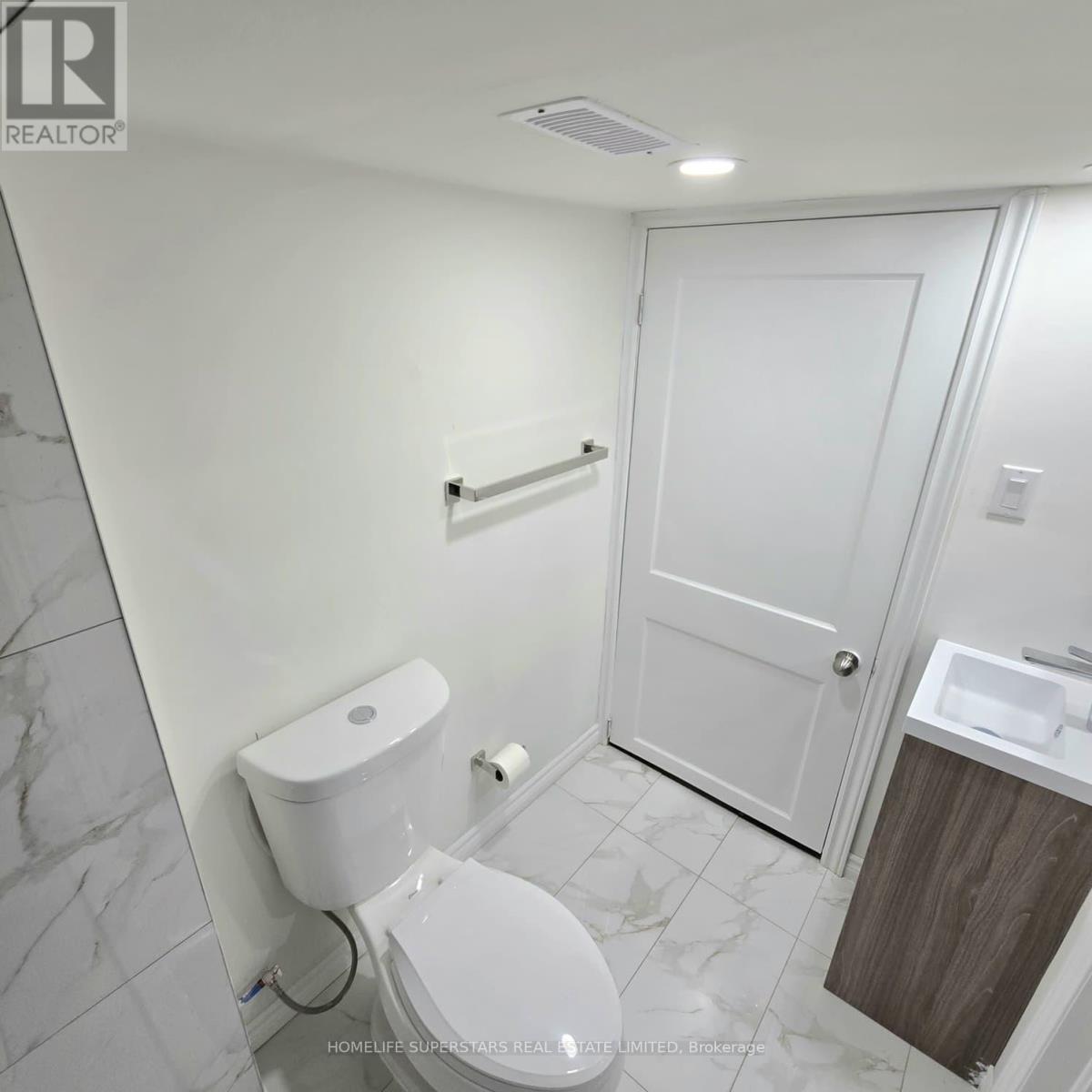 6 GROVE PARK SQUARE - 26