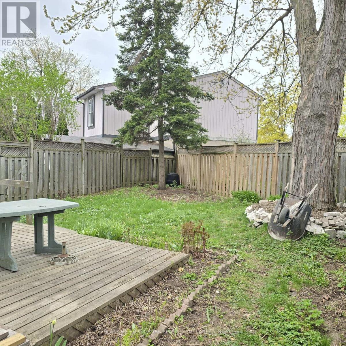 6 GROVE PARK SQUARE - 31
