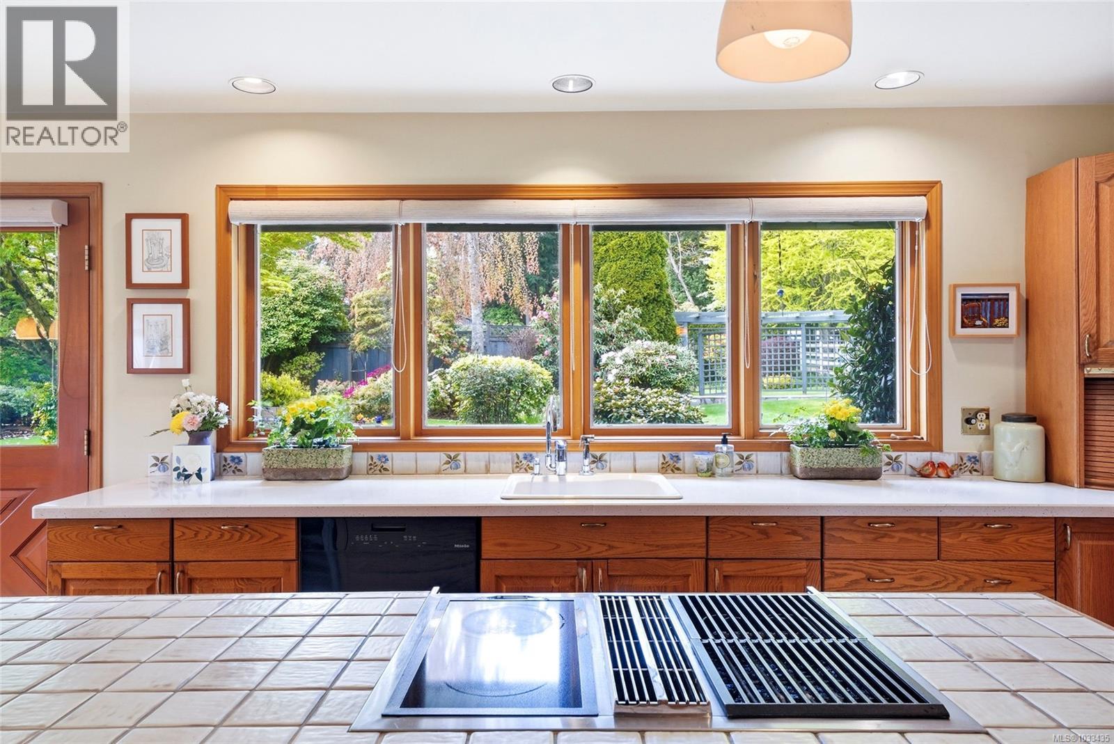 6412 Bryn Rd - 23