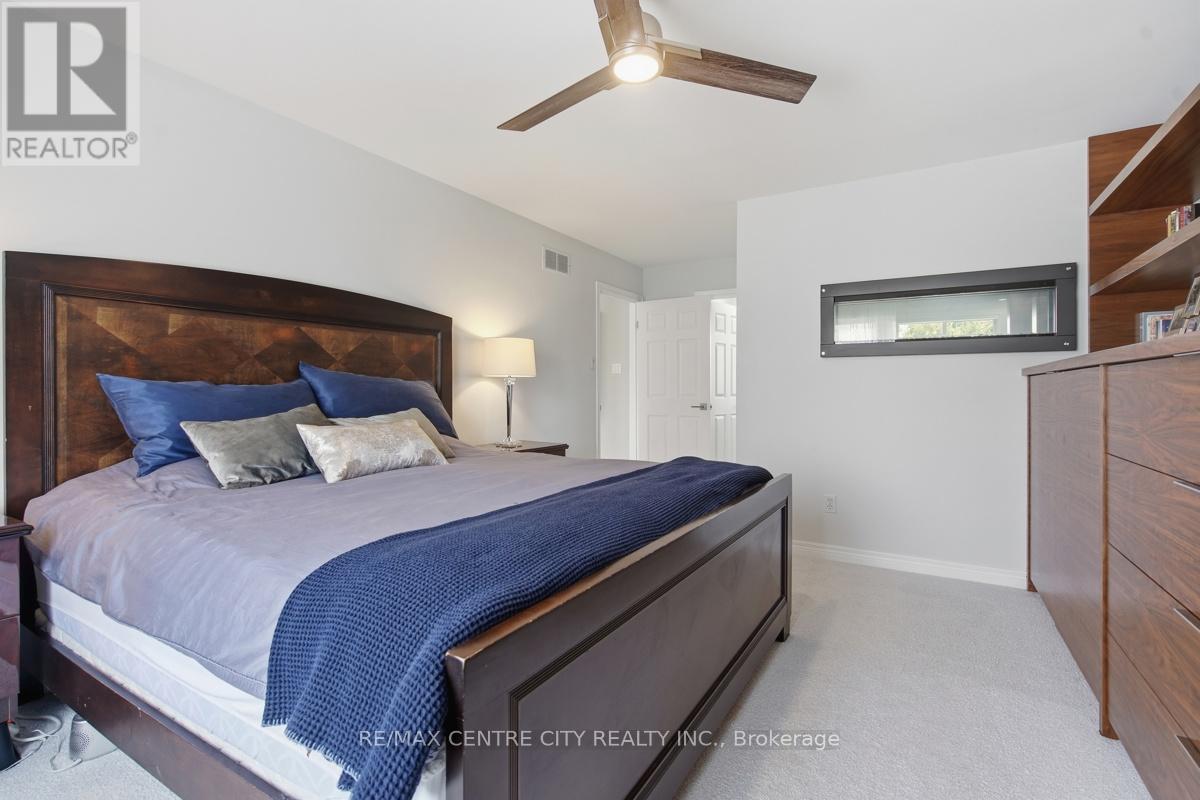 6 TRILLIUM COURT - 21