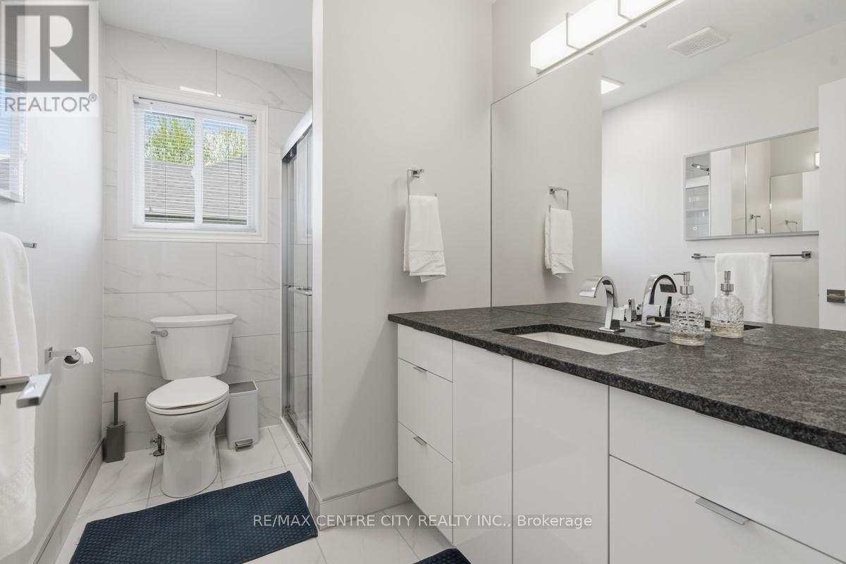 6 TRILLIUM COURT - 31