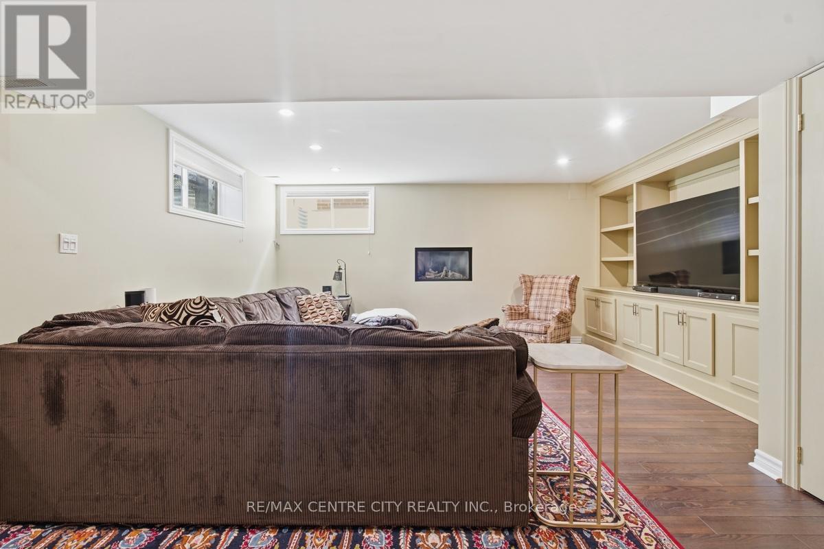 6 TRILLIUM COURT - 36