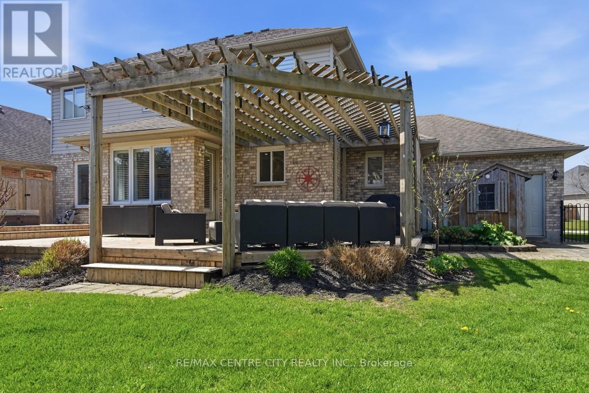 6 TRILLIUM COURT - 43
