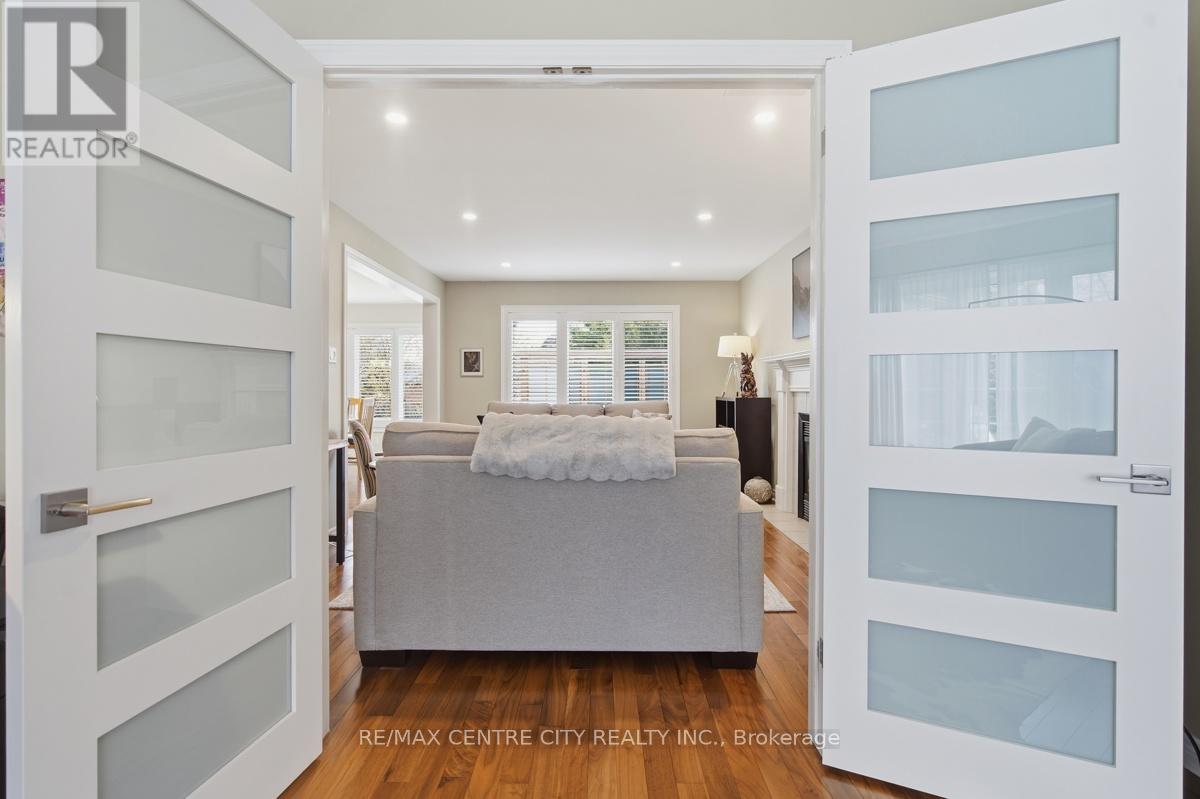 6 TRILLIUM COURT - 7