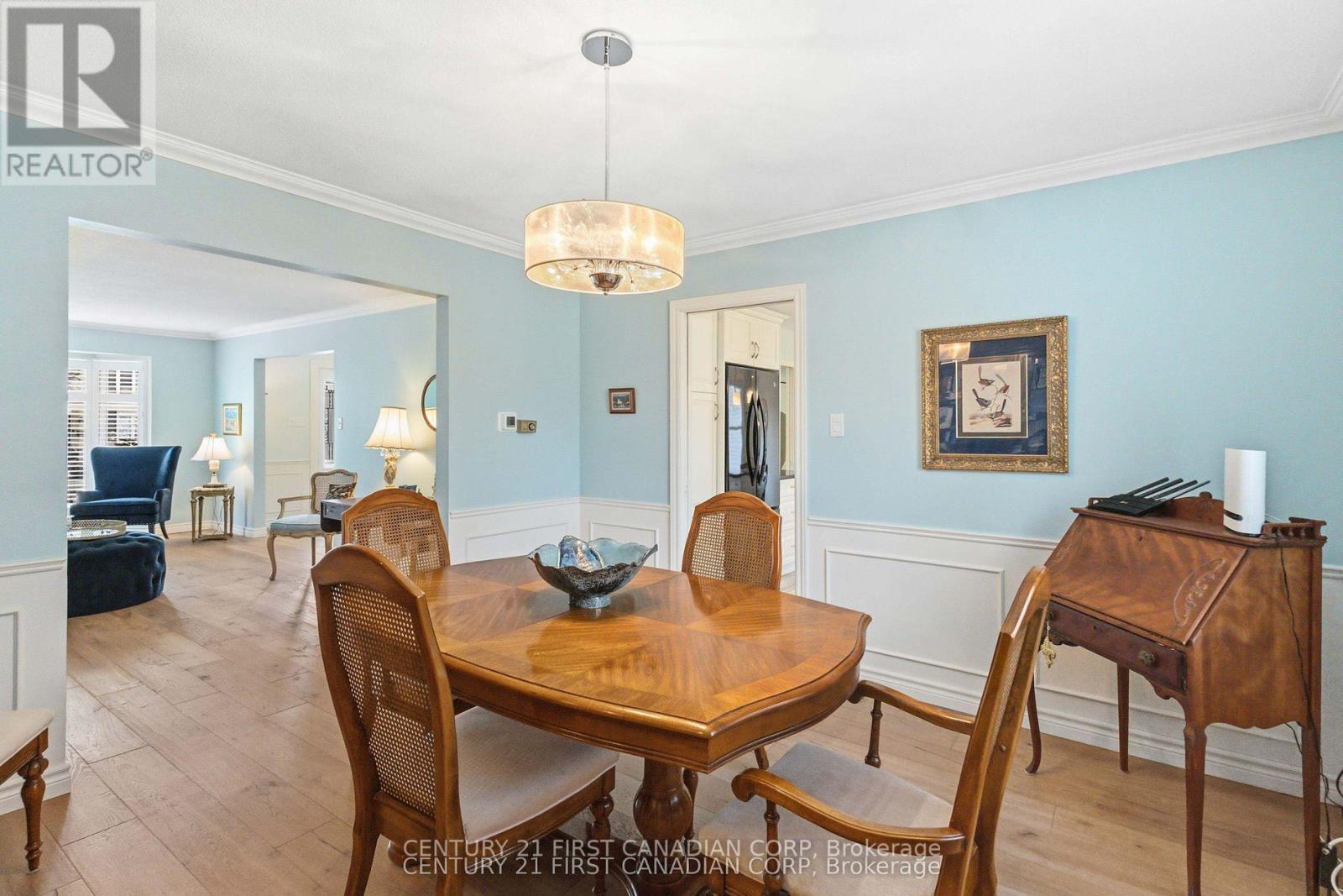 1080 VISCOUNT ROAD - 15