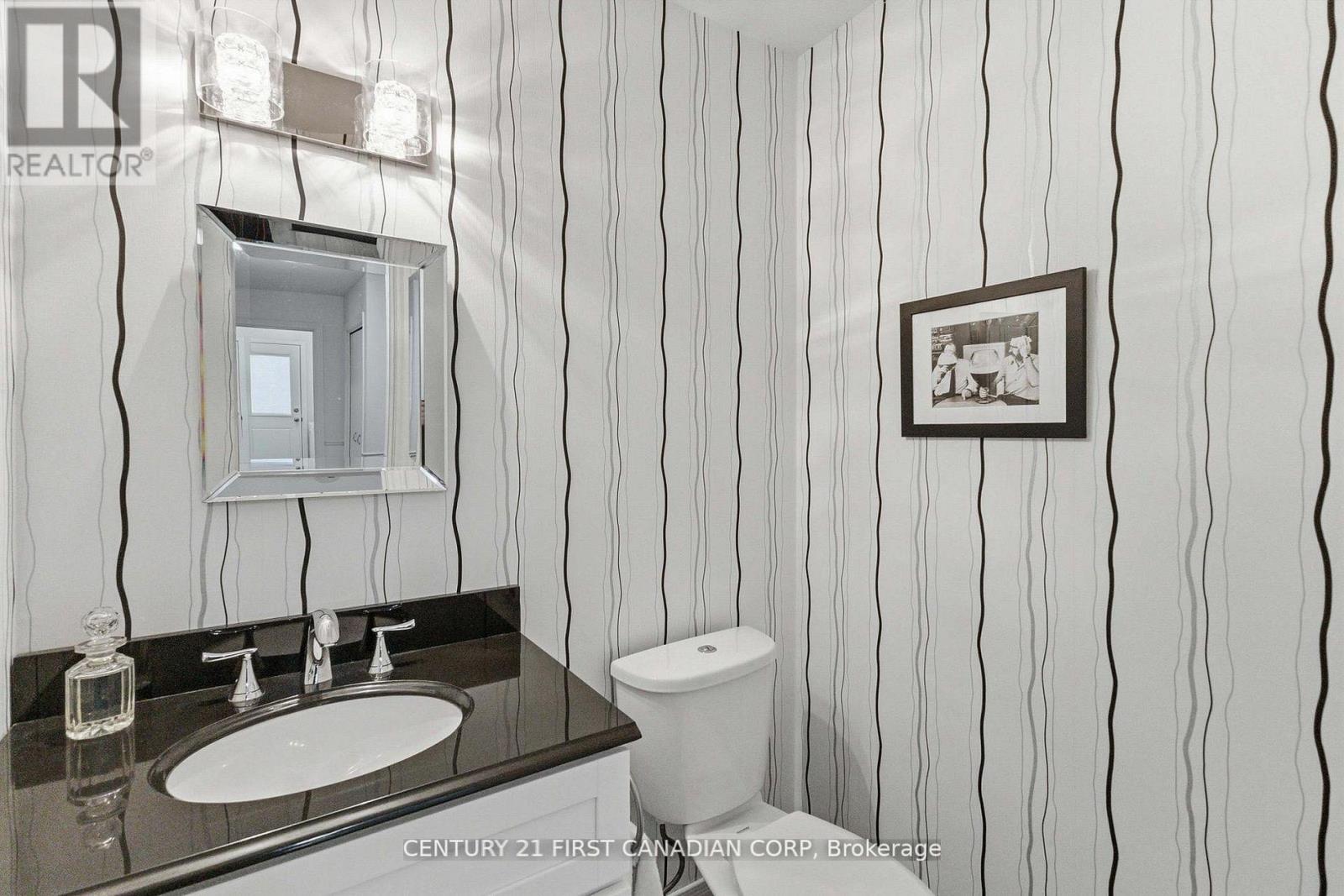 1080 VISCOUNT ROAD - 37