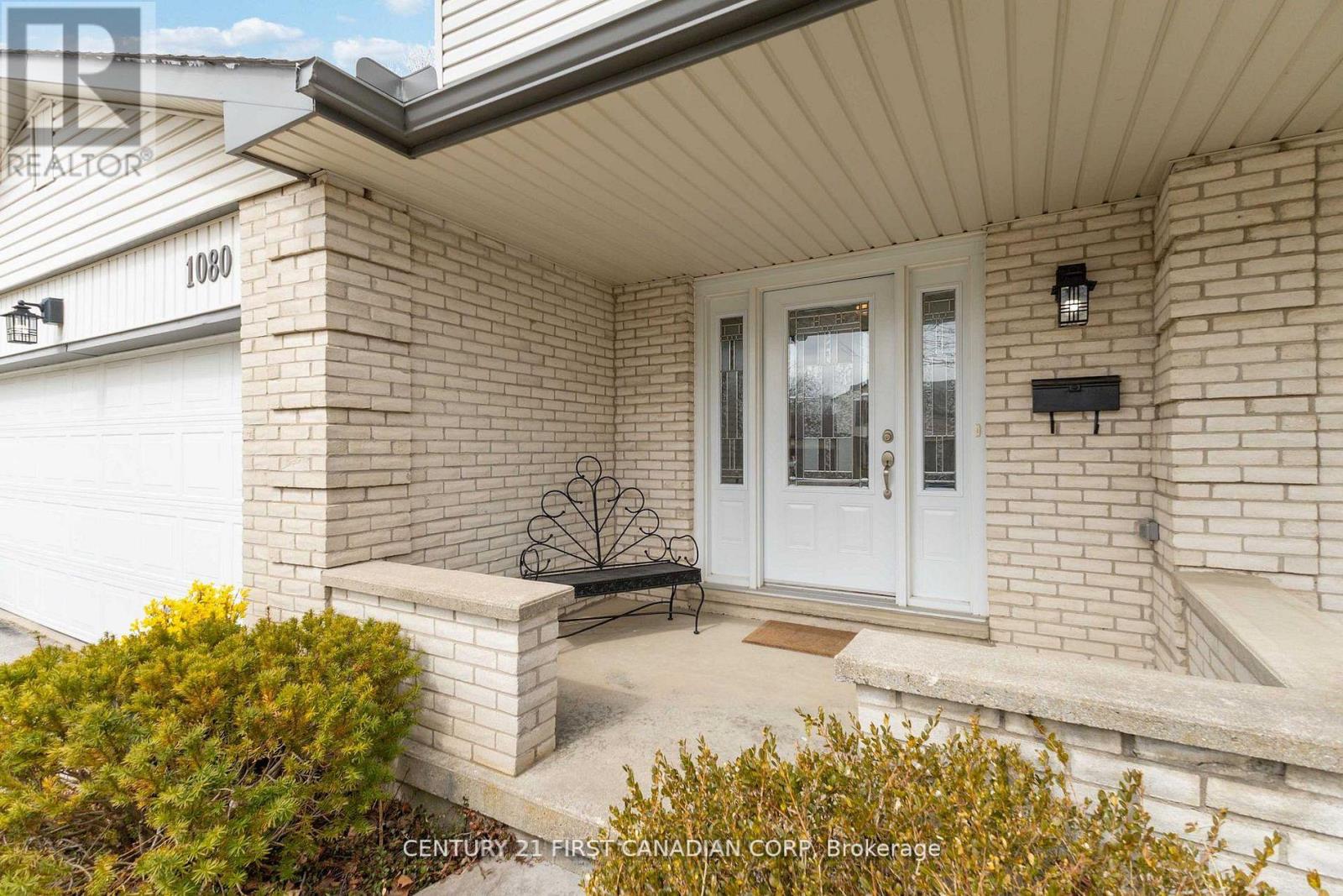 1080 VISCOUNT ROAD - 4